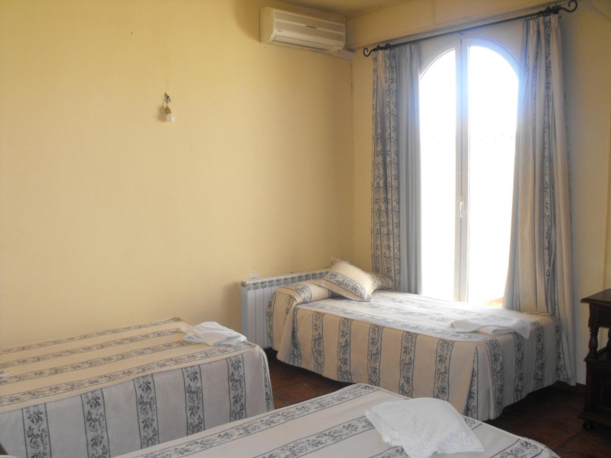 Hostal Nicol'S Hotel Luque Buitenkant foto