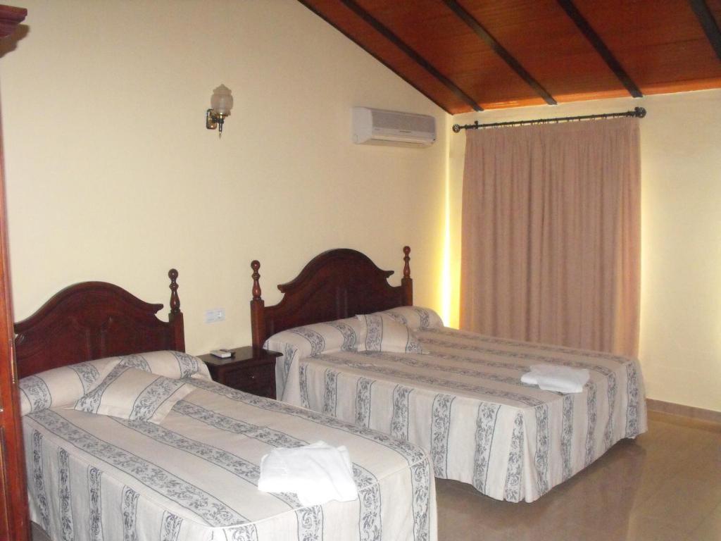 Hostal Nicol'S Hotel Luque Buitenkant foto