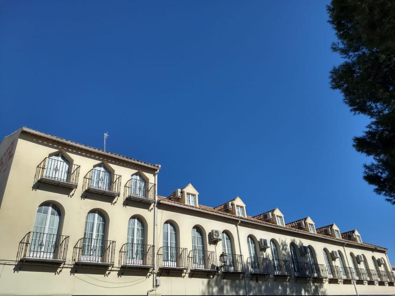 Hostal Nicol'S Hotel Luque Buitenkant foto